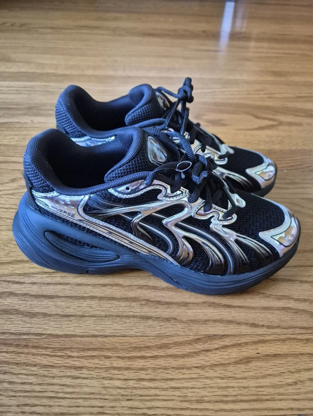 Puma Inverse Premium Black Sneakers with Silver Metallic Accents, size 6 NWOB